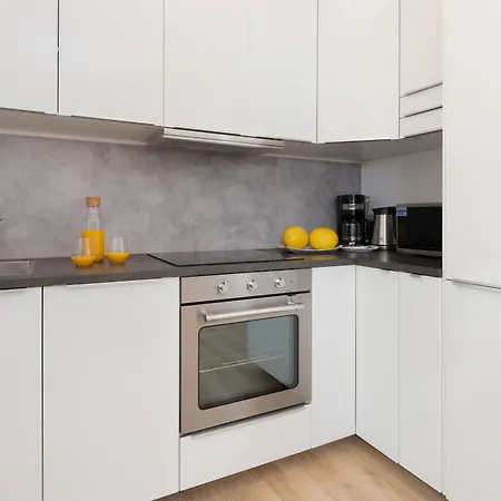 Nowa Grobla Estate Near Starowka By Renters *